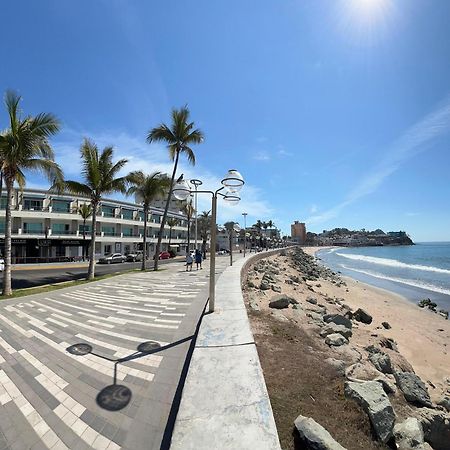 Hotel La Siesta Malecon Mazatlan Exterior photo