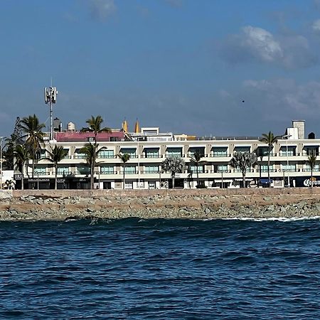 Hotel La Siesta Malecon Mazatlan Exterior photo