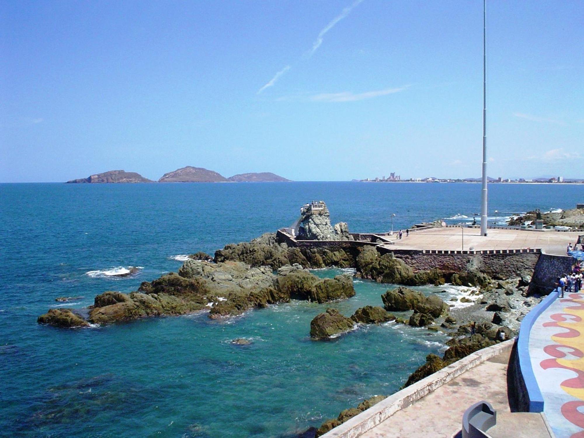 Hotel La Siesta Malecon Mazatlan Exterior photo