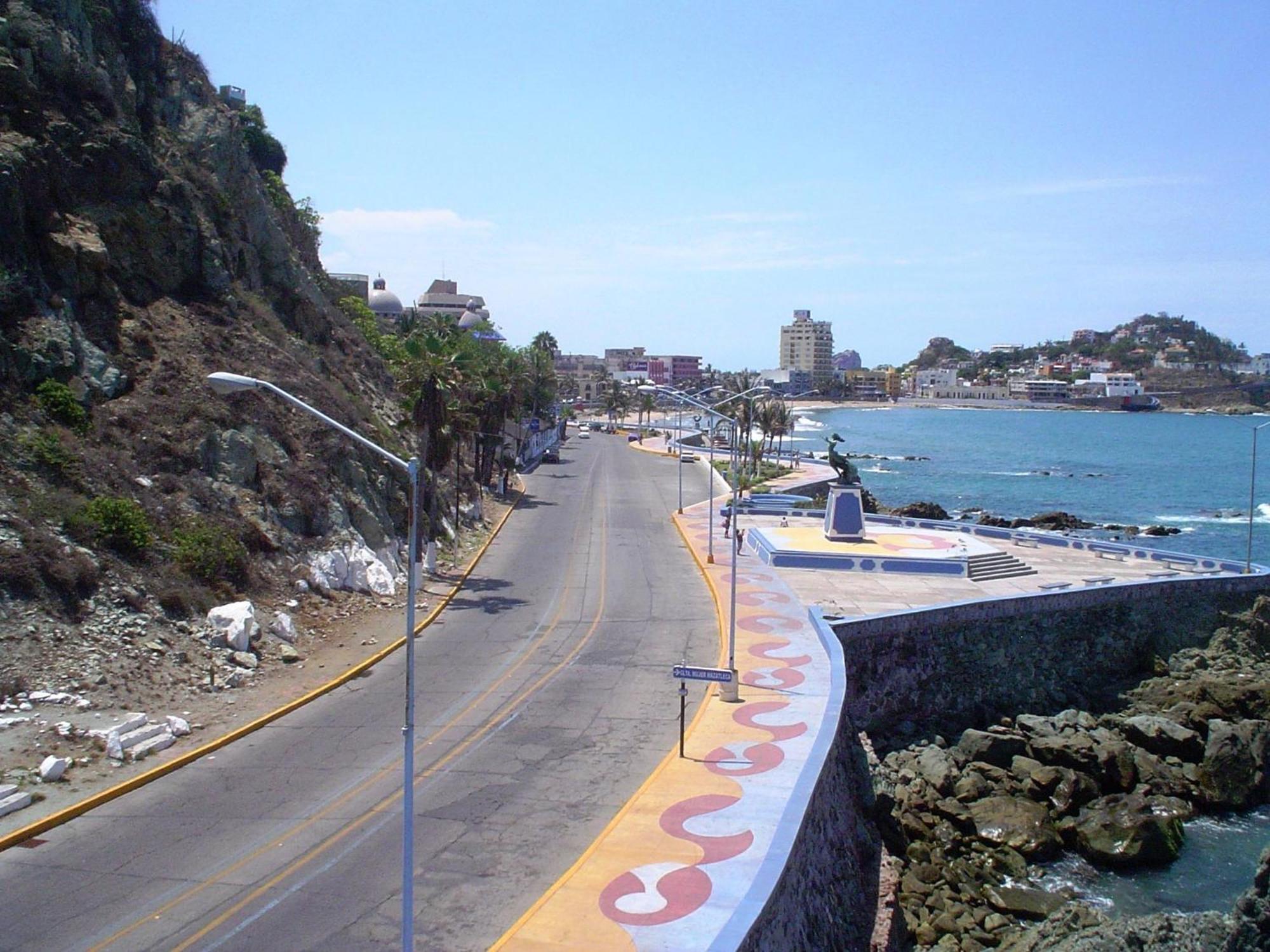 Hotel La Siesta Malecon Mazatlan Exterior photo