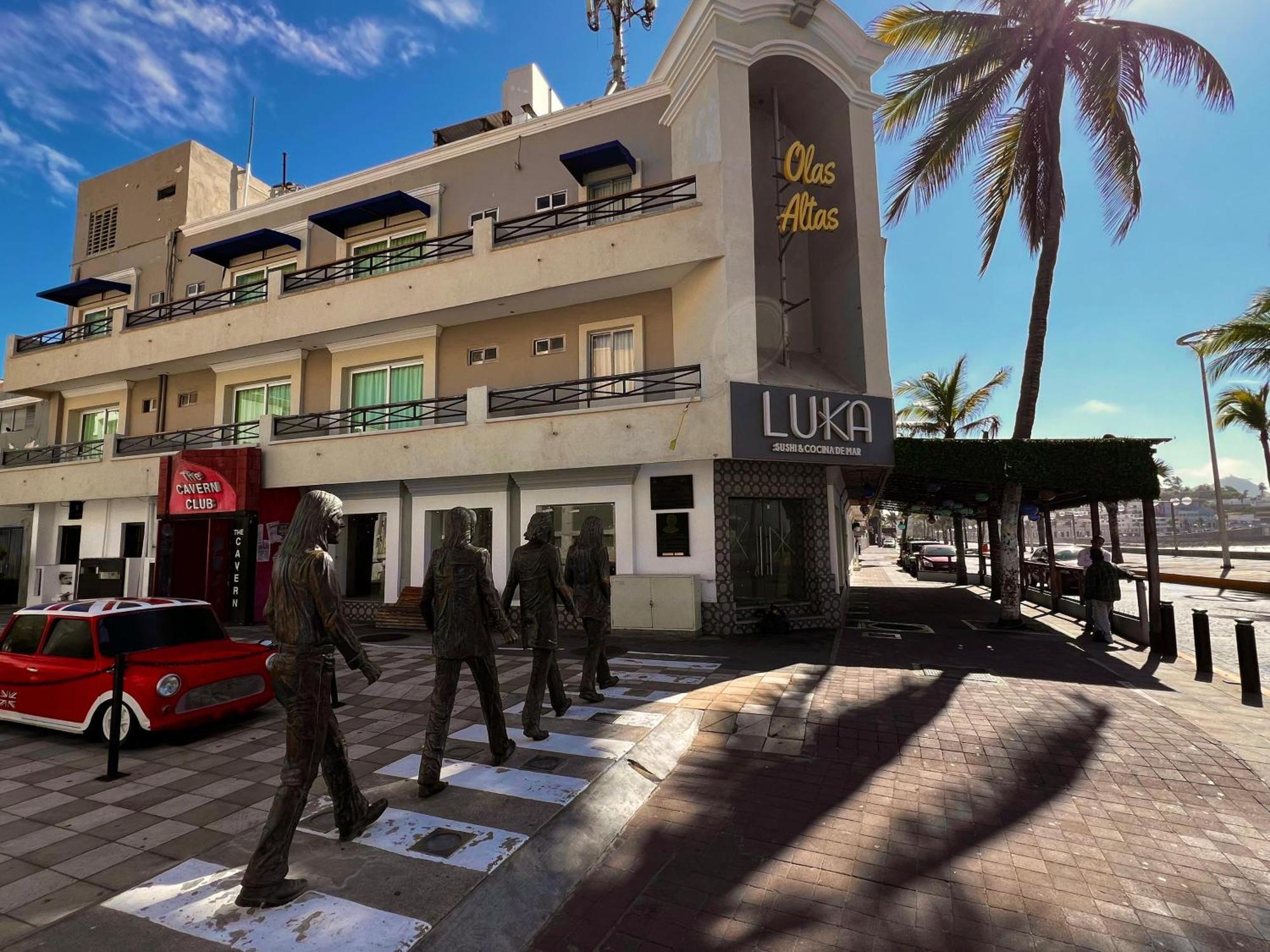 Hotel La Siesta Malecon Mazatlan Exterior photo