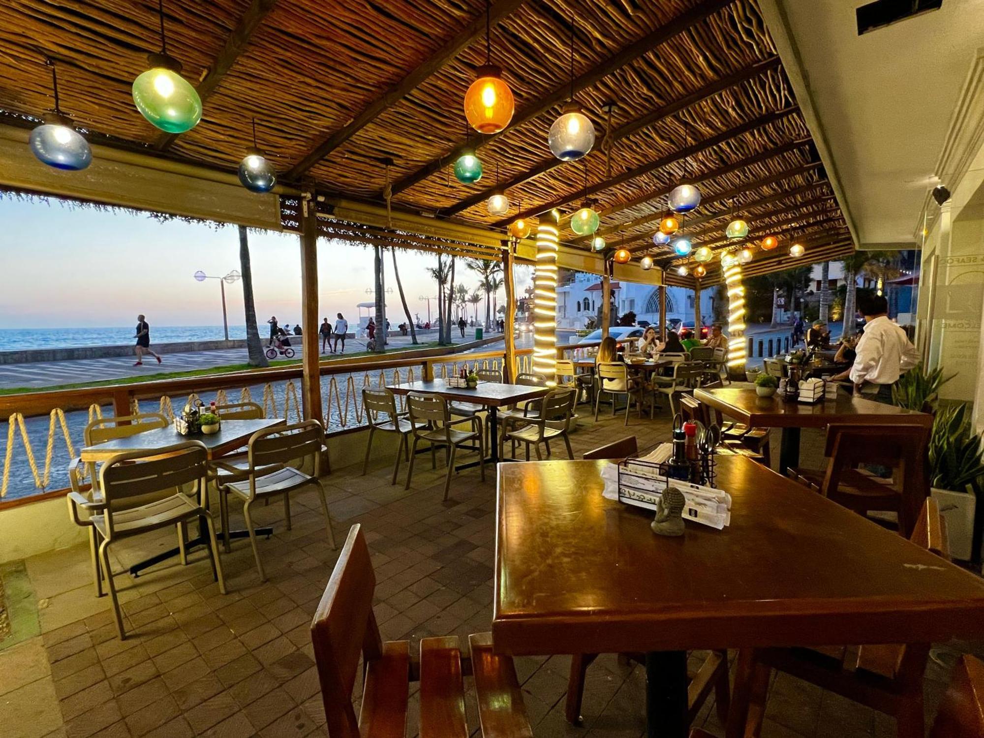 Hotel La Siesta Malecon Mazatlan Exterior photo