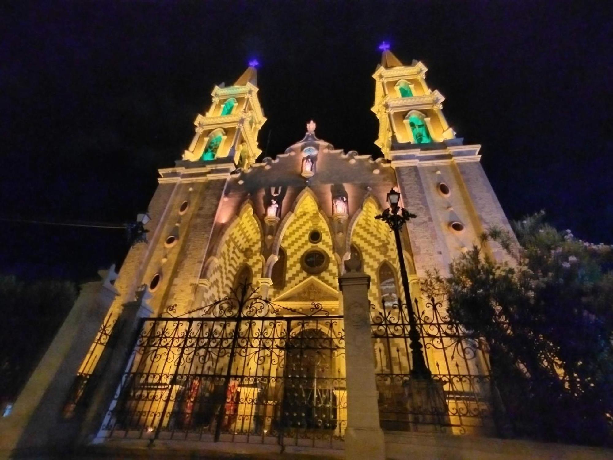Hotel La Siesta Malecon Mazatlan Exterior photo