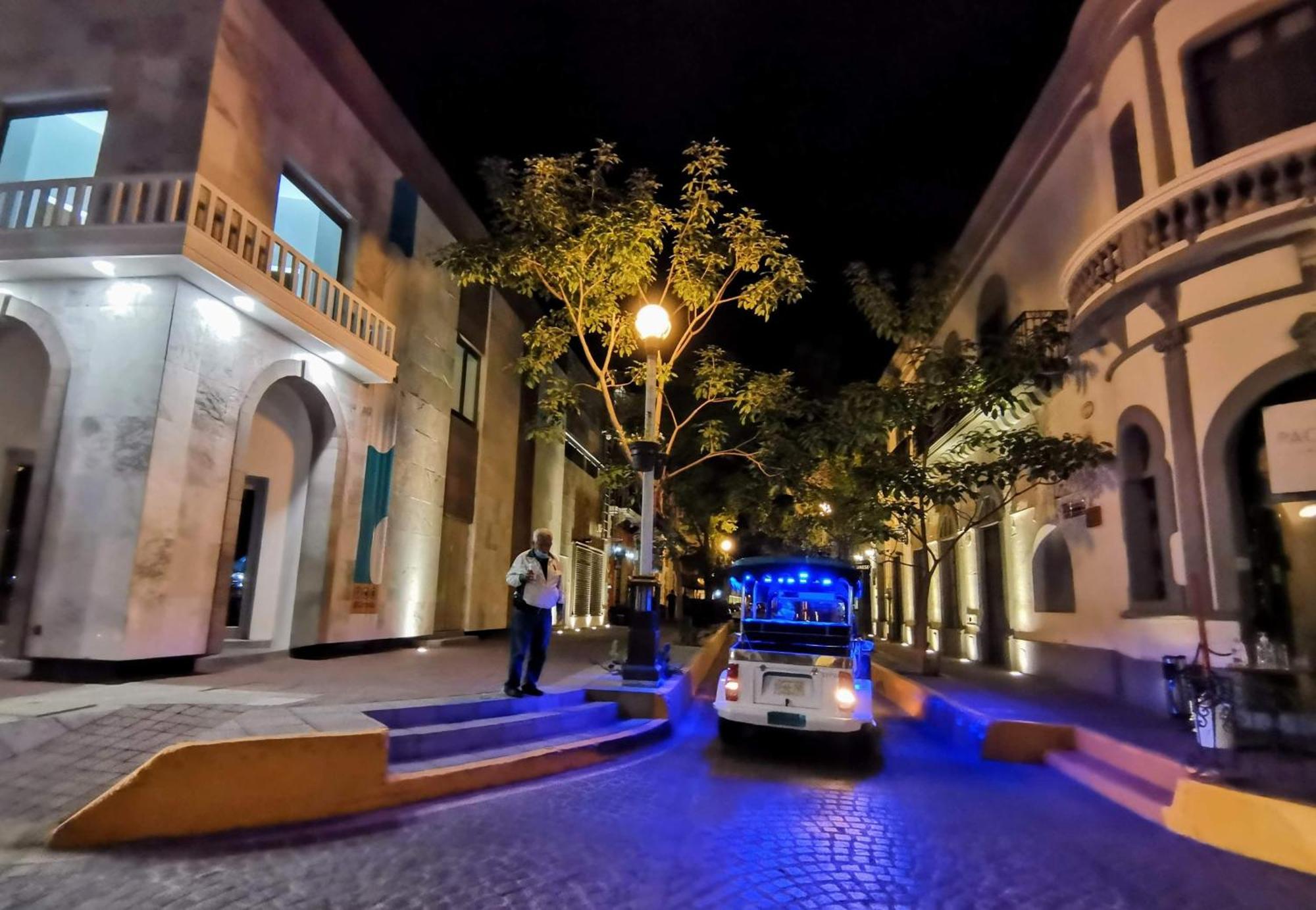 Hotel La Siesta Malecon Mazatlan Exterior photo