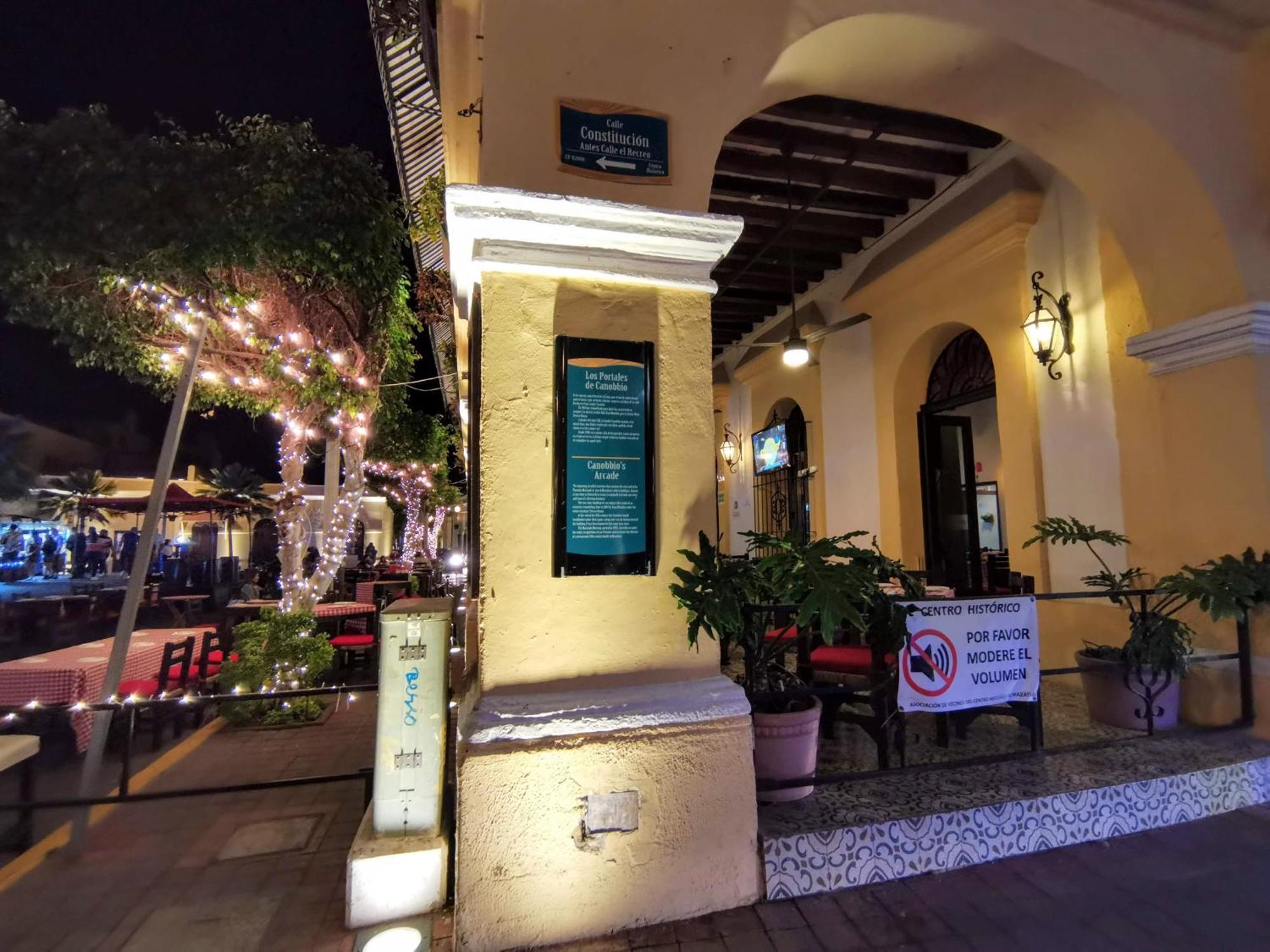 Hotel La Siesta Malecon Mazatlan Exterior photo