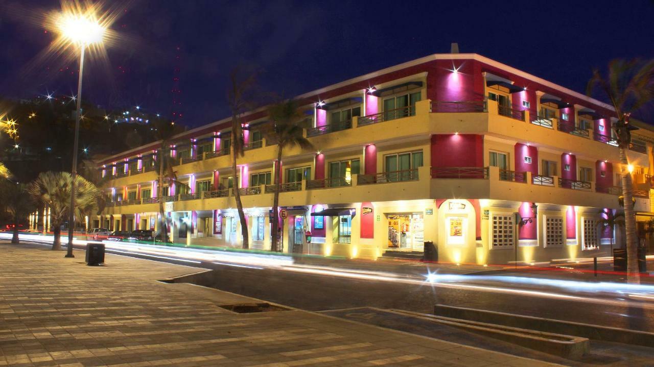 Hotel La Siesta Malecon Mazatlan Exterior photo